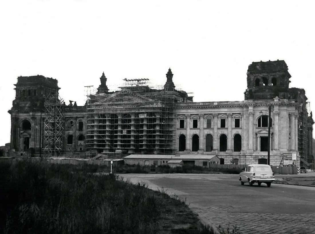 Gerüst am Reichstag, Berlin, 1958